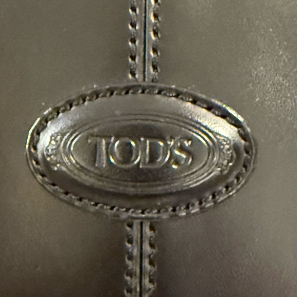 Tod's Elegant Black Leather Tote - Amazing!!! - Picture 3 of 12